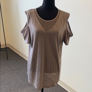 Gray cold shoulder/net detail tee